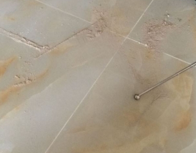 德阳市瓷砖空鼓维修公司分享粘合剂选择不当在瓷砖铺贴过程中可能导致以下问题